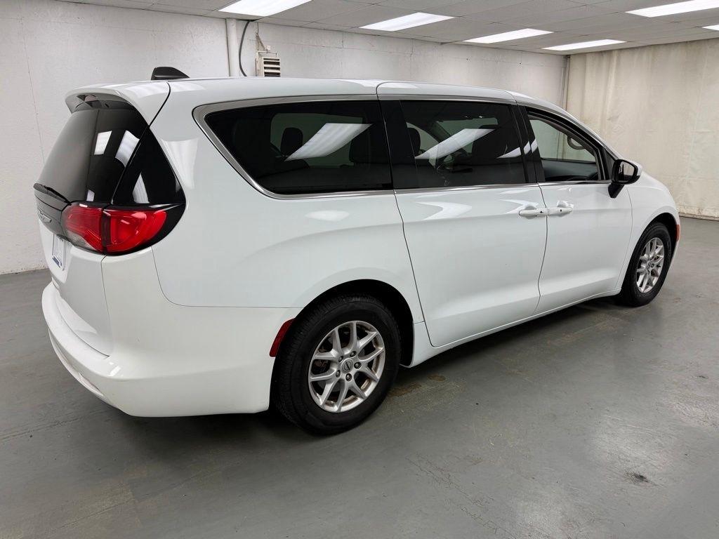 Chrysler Voyager  2023