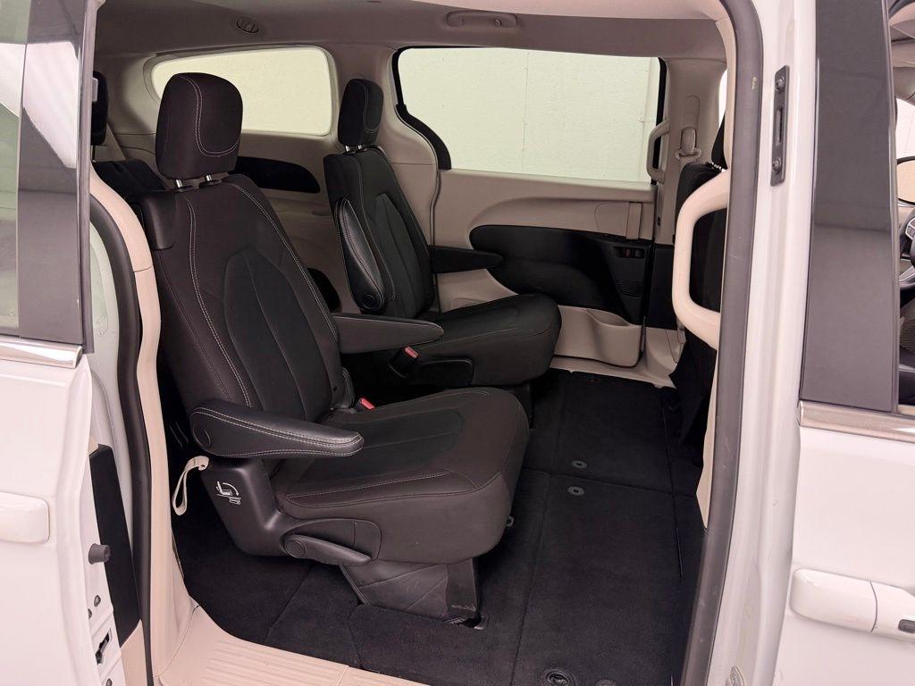 Chrysler Voyager  2023