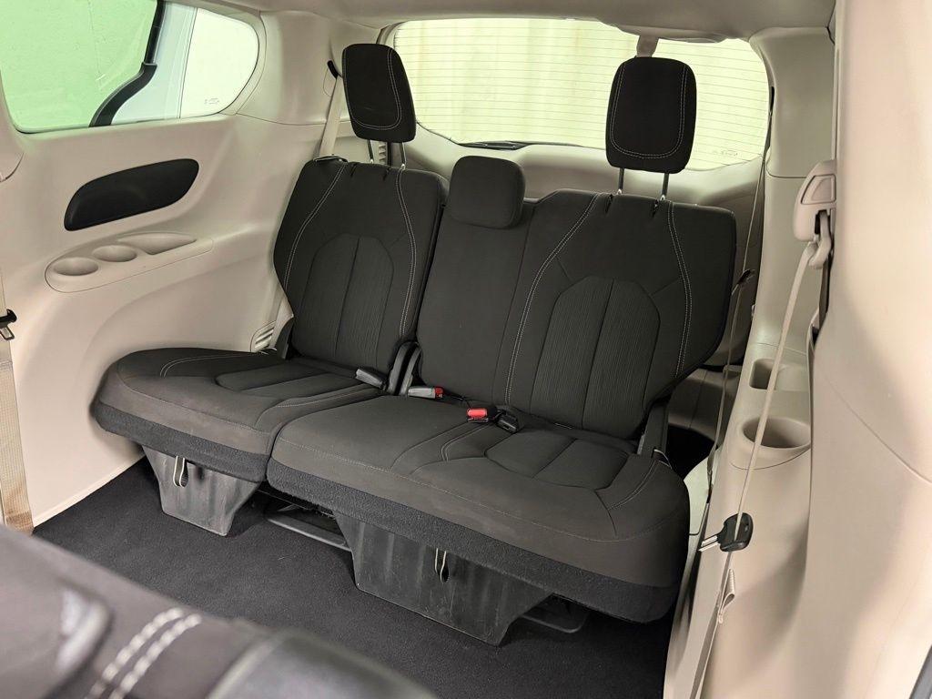 Chrysler Voyager  2023