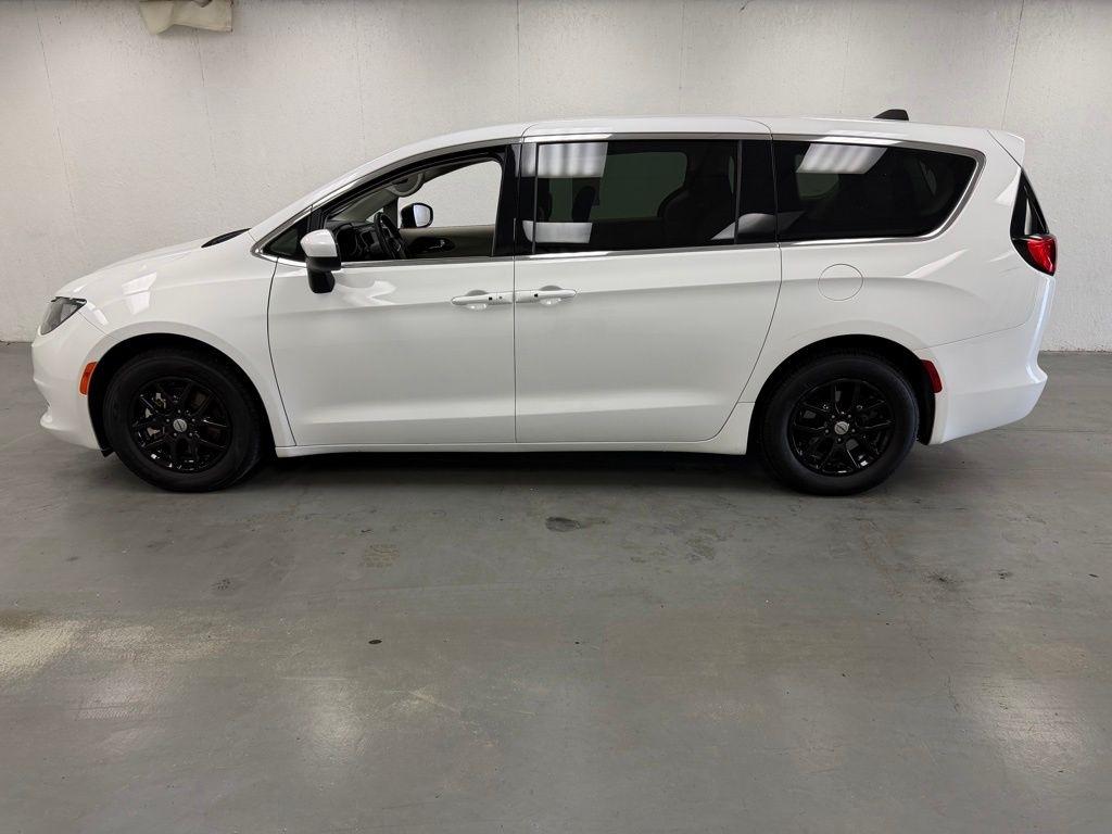 Chrysler Voyager  2023