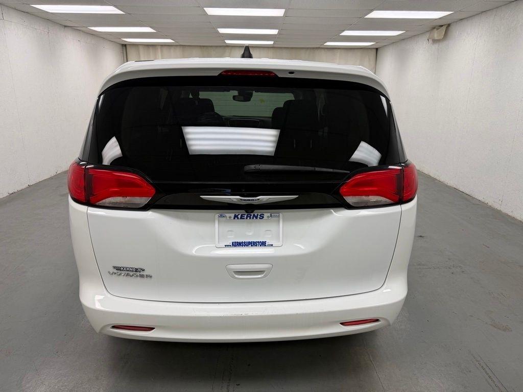 Chrysler Voyager  2023