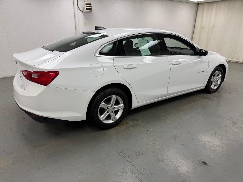 Chevrolet Malibu  2022