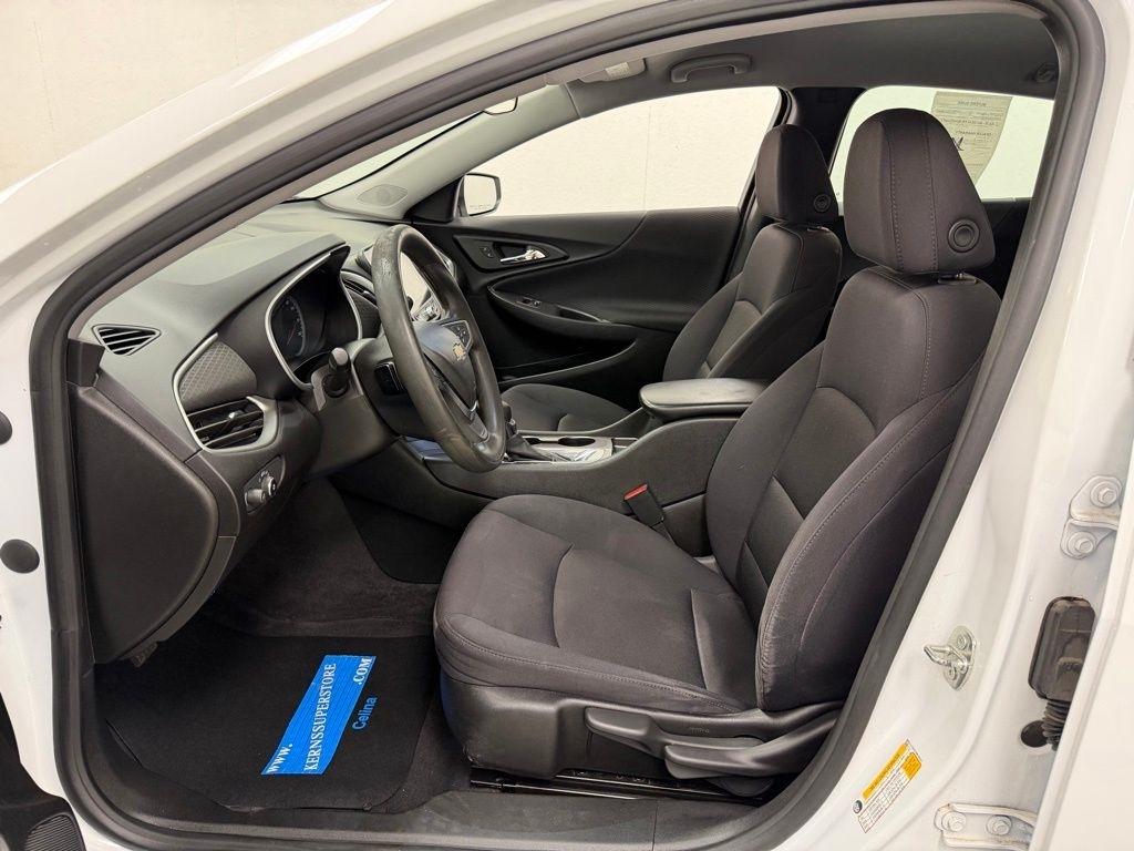 Chevrolet Malibu  2022