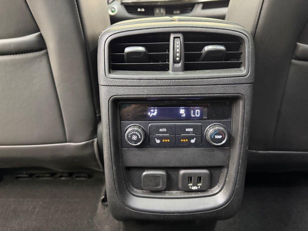 Buick Envision  2020