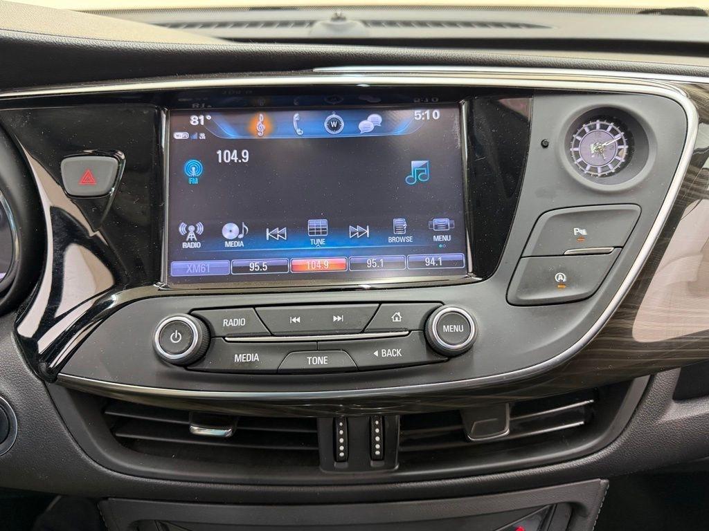 Buick Envision  2020