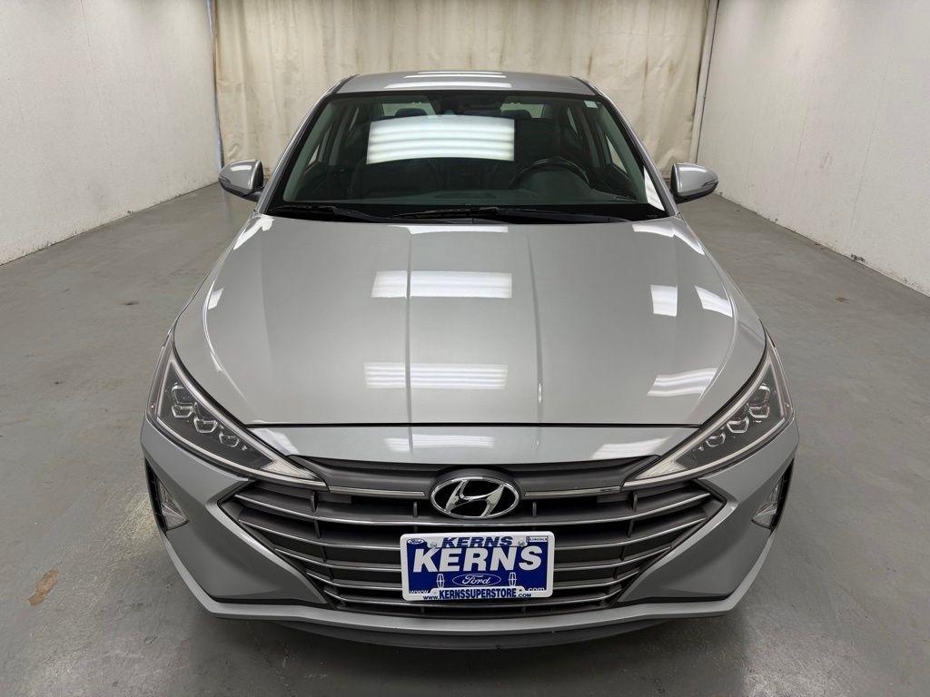 Hyundai Elantra  2020