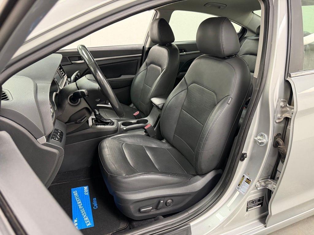Hyundai Elantra  2020