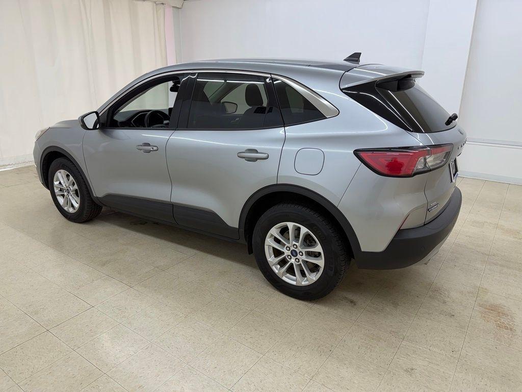 Ford Escape Hybrid  2021