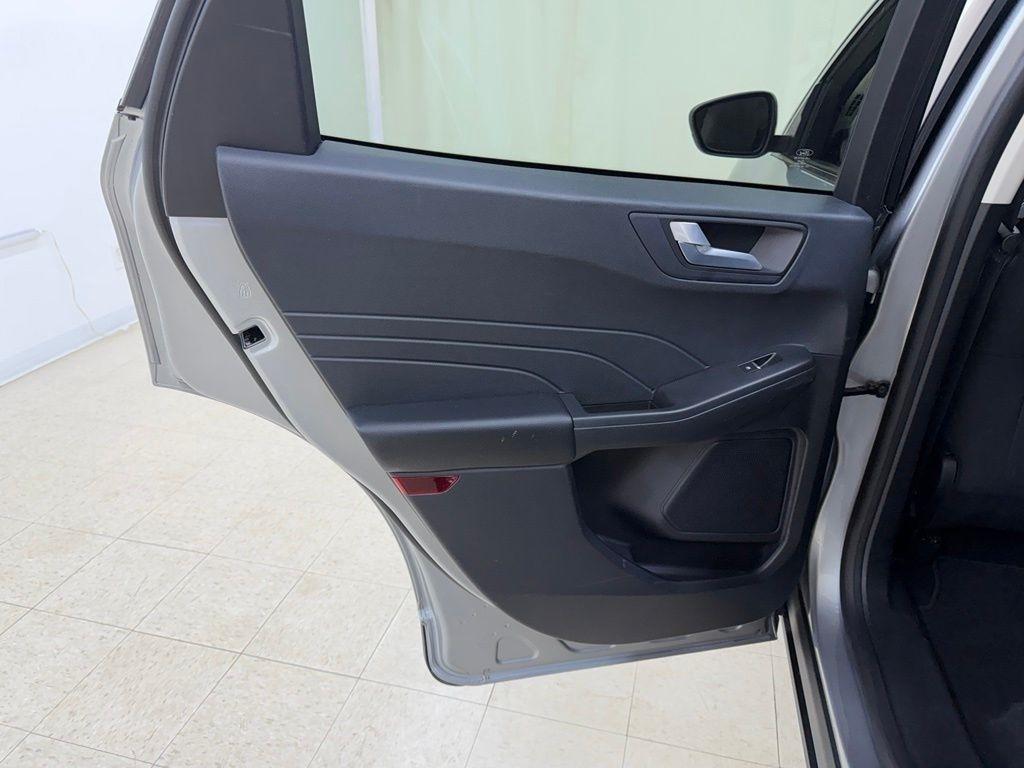 Ford Escape Hybrid  2021