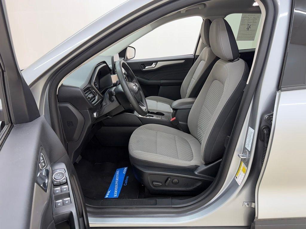 Ford Escape Hybrid  2021