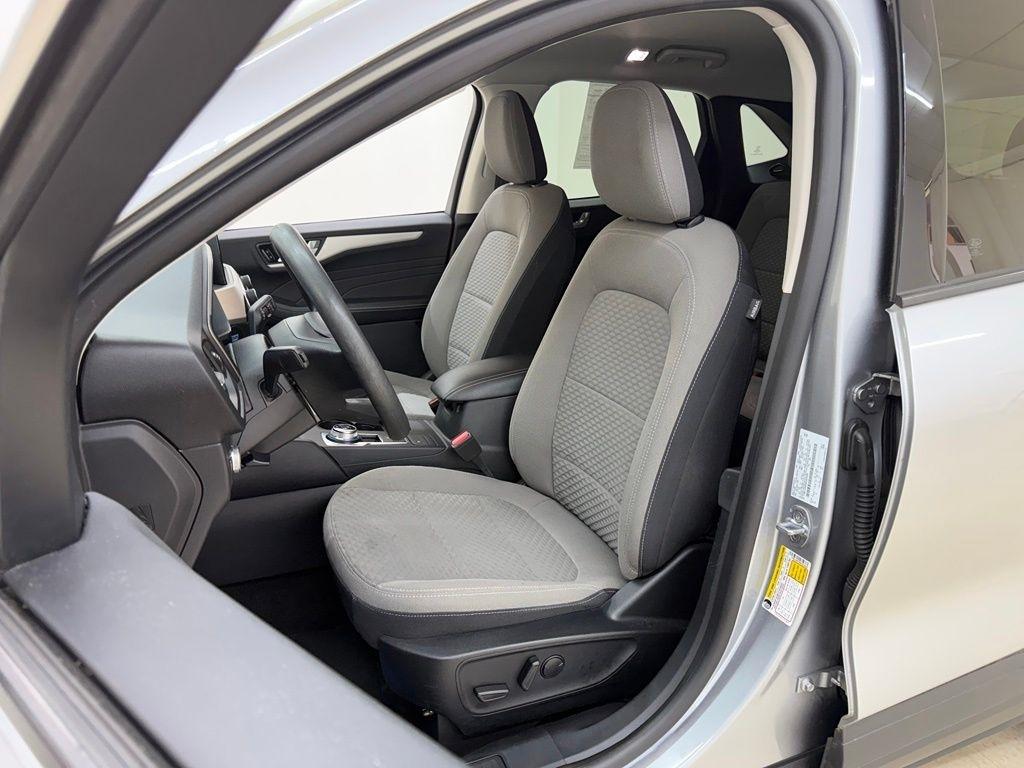 Ford Escape Hybrid  2021