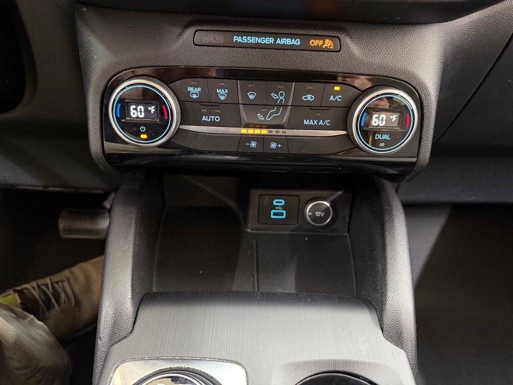 Ford Escape Hybrid  2021