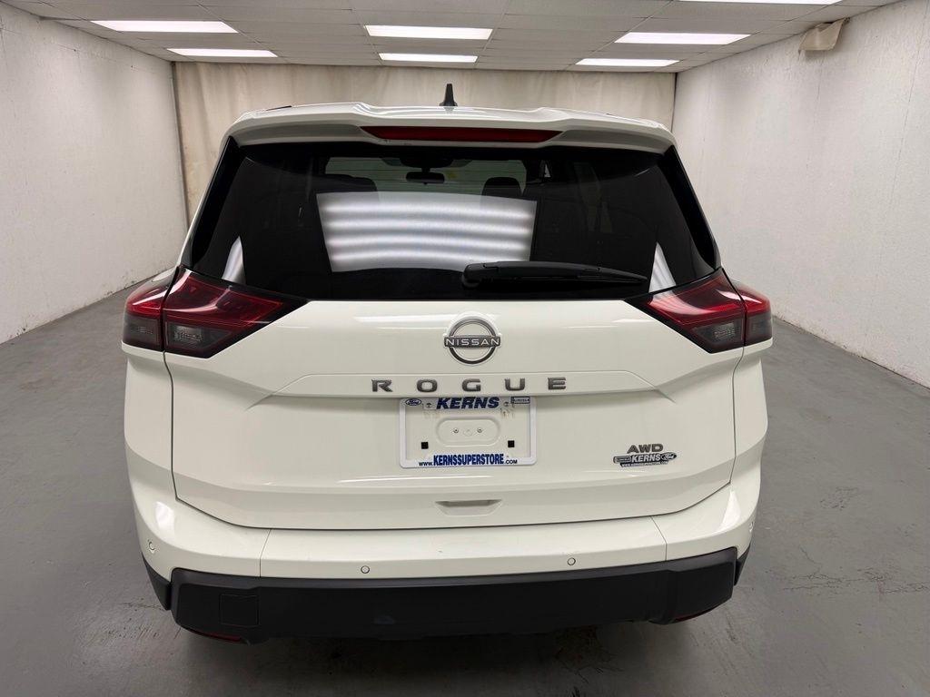 Nissan Rogue  2024