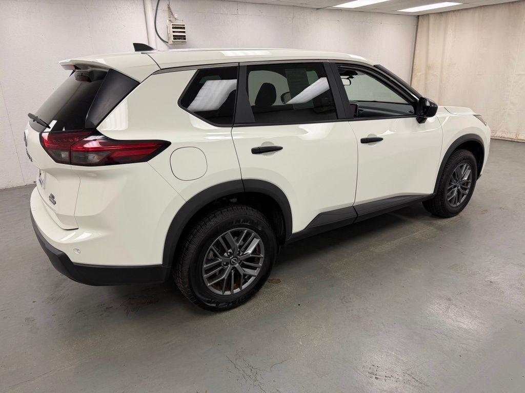 Nissan Rogue  2024