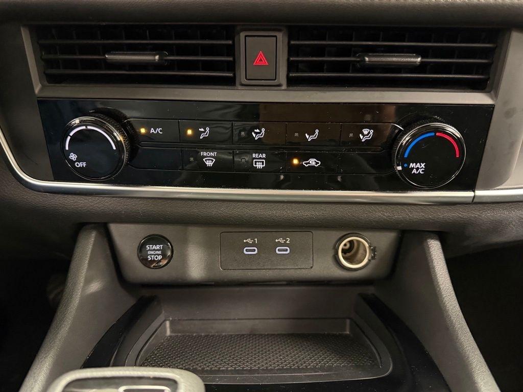 Nissan Rogue  2024