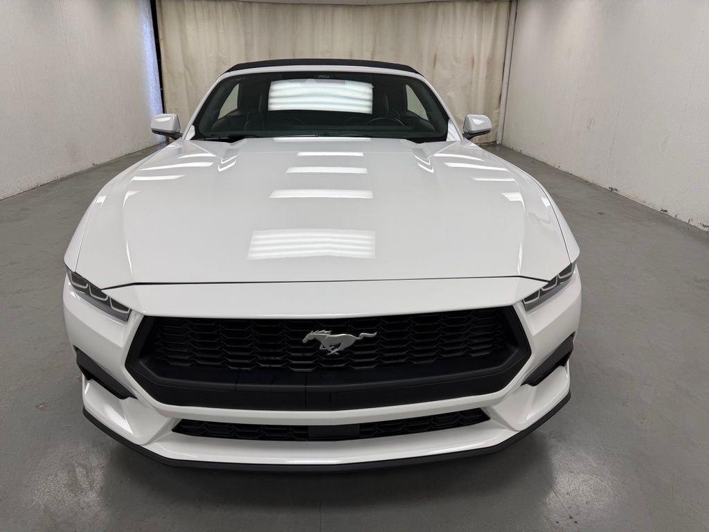 Ford Mustang  2025