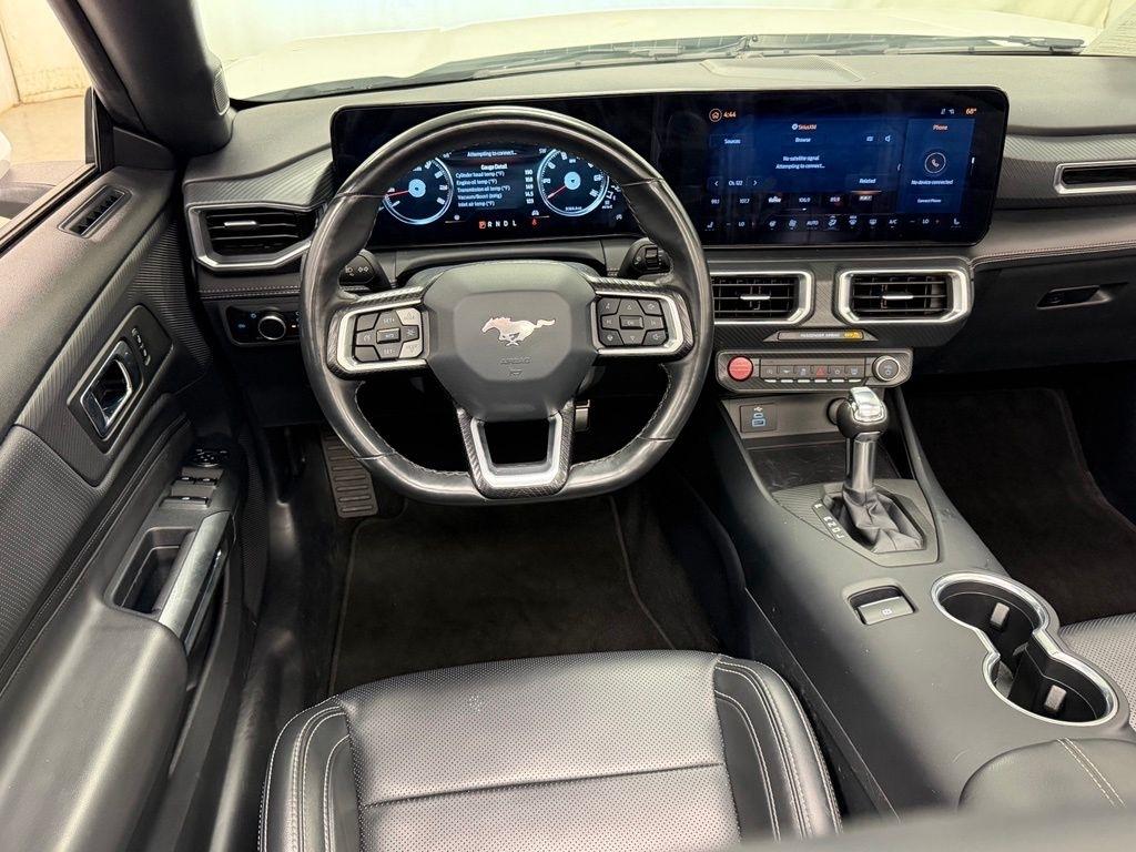 Ford Mustang  2025