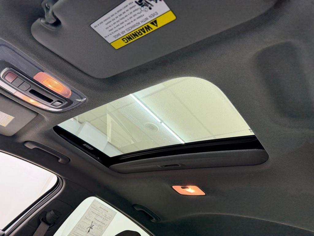 Hyundai Elantra  2025