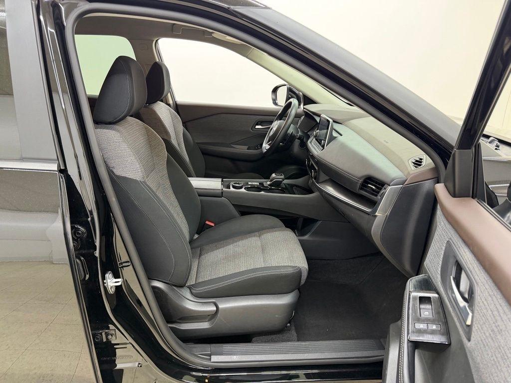 Nissan Rogue  2023
