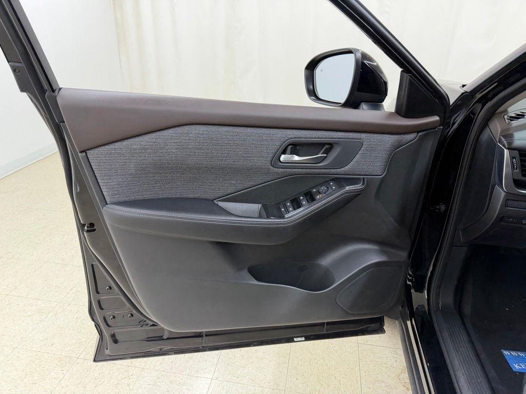 Nissan Rogue  2023