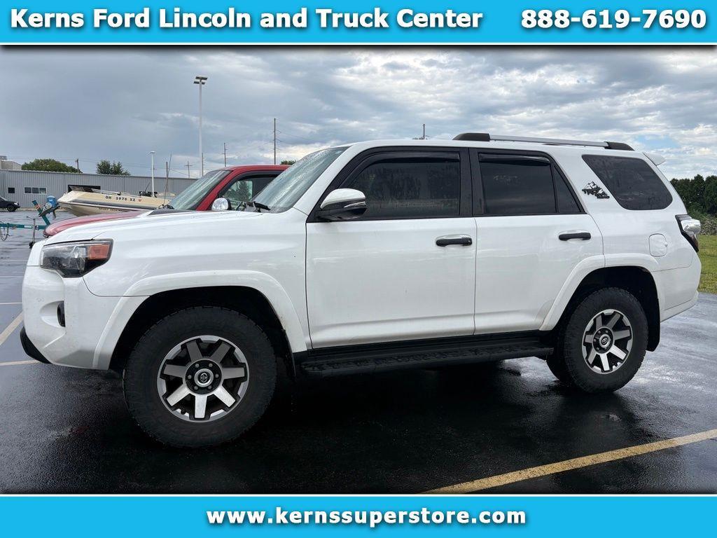Toyota 4Runner  2017