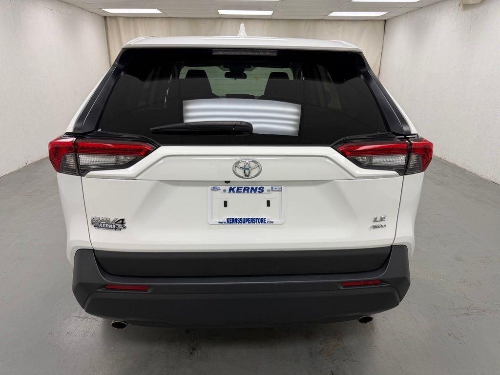 Toyota RAV4  2024