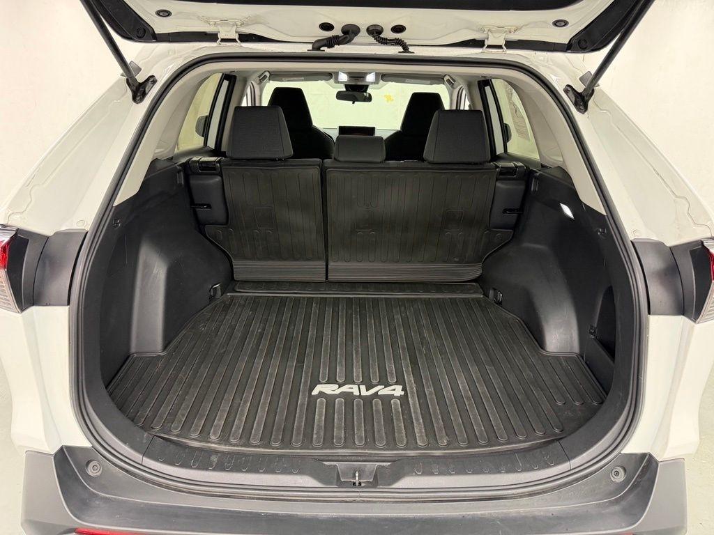 Toyota RAV4  2024
