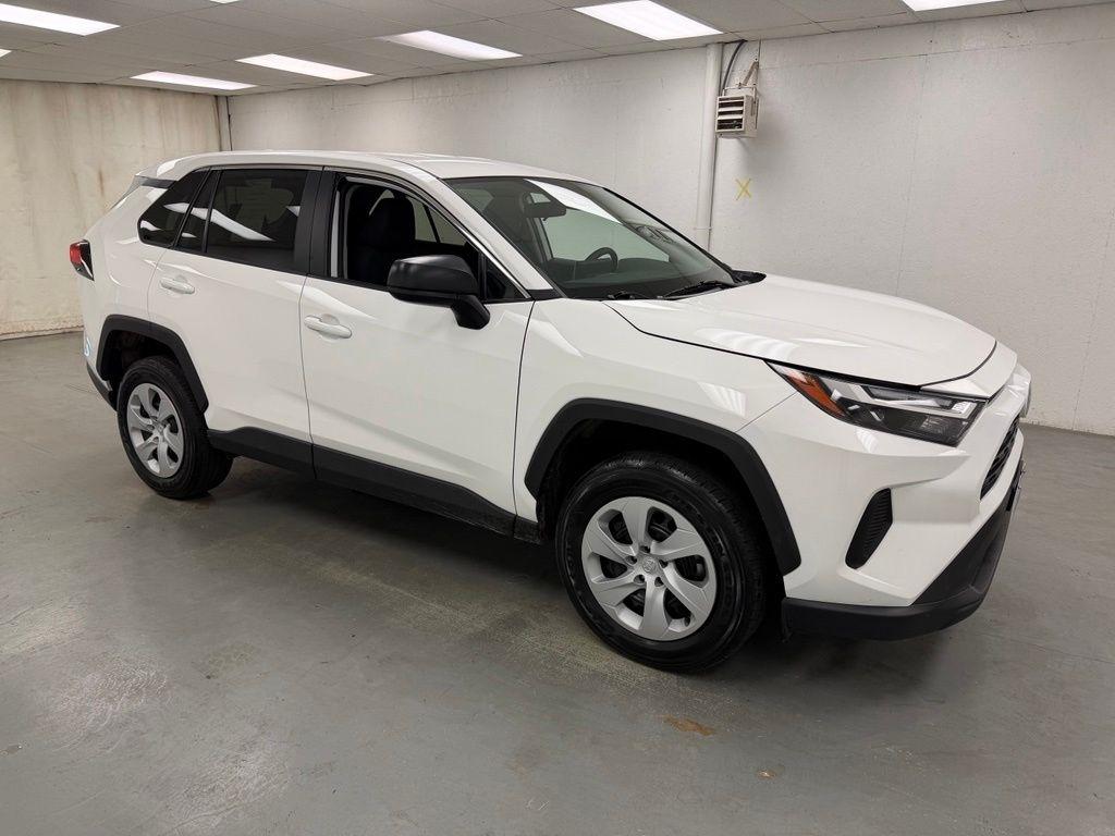 Toyota RAV4  2024