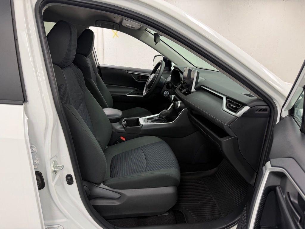 Toyota RAV4  2024