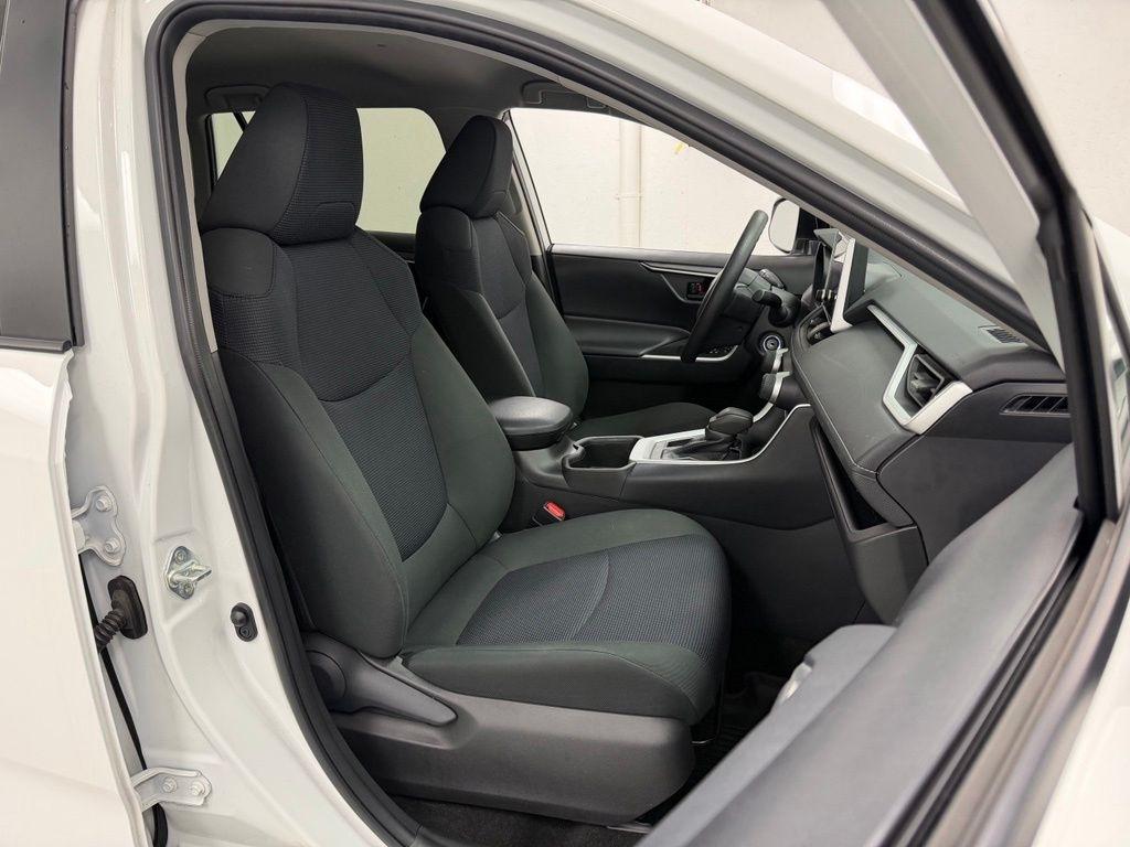 Toyota RAV4  2024