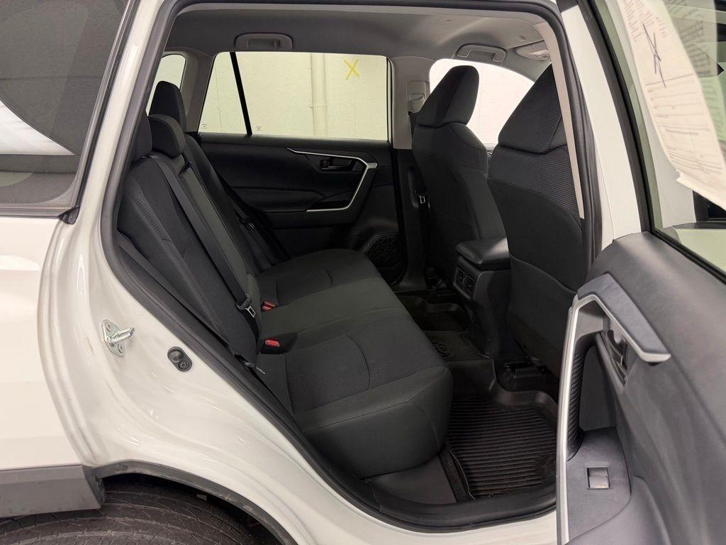 Toyota RAV4  2024