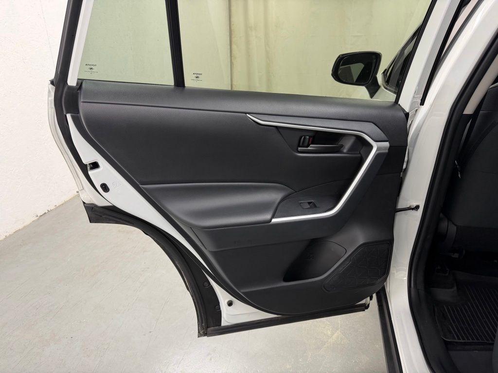 Toyota RAV4  2024