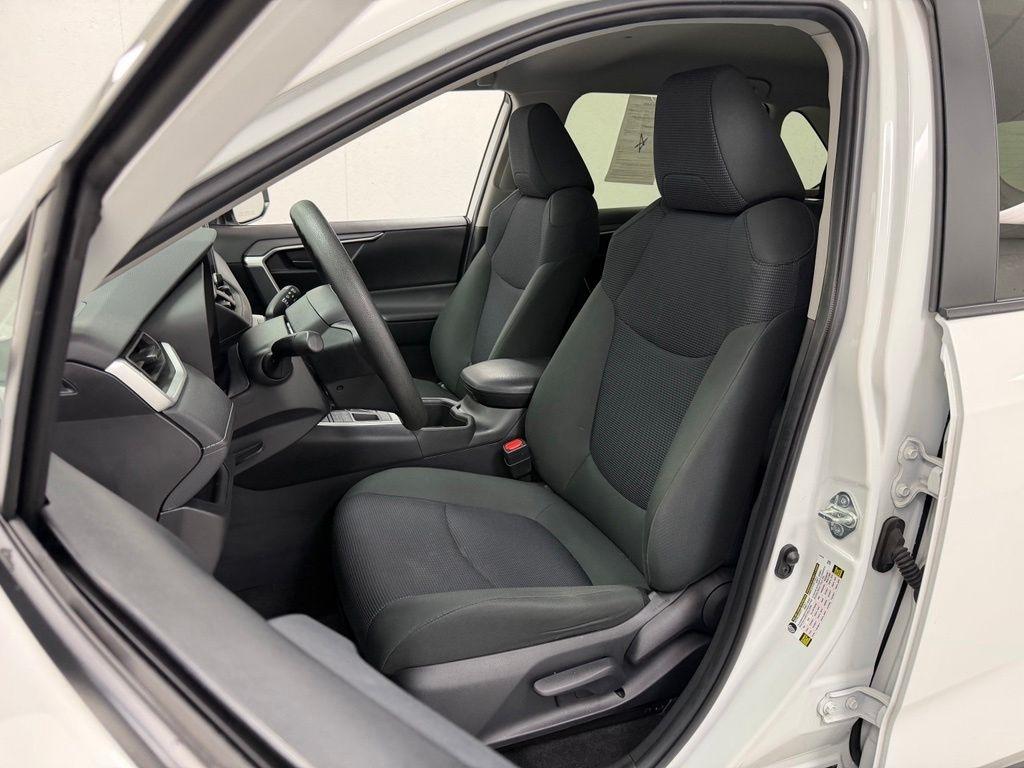 Toyota RAV4  2024