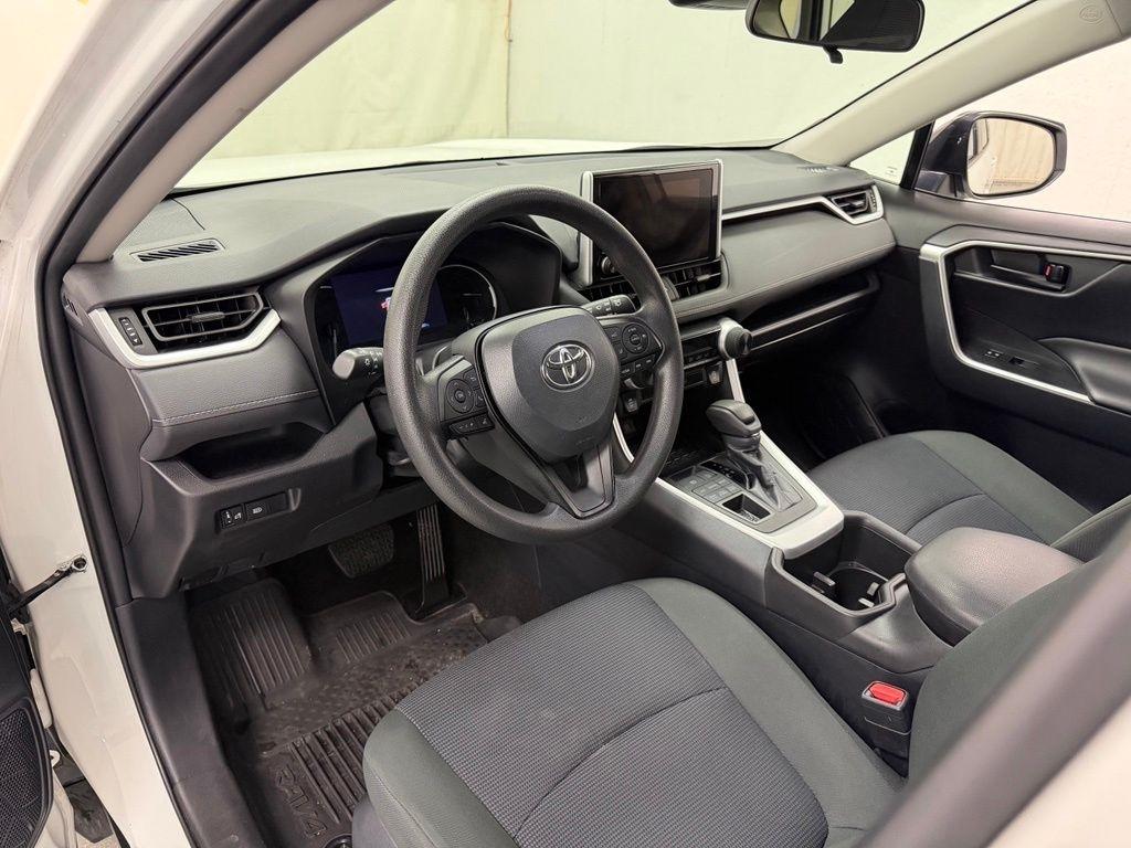 Toyota RAV4  2024