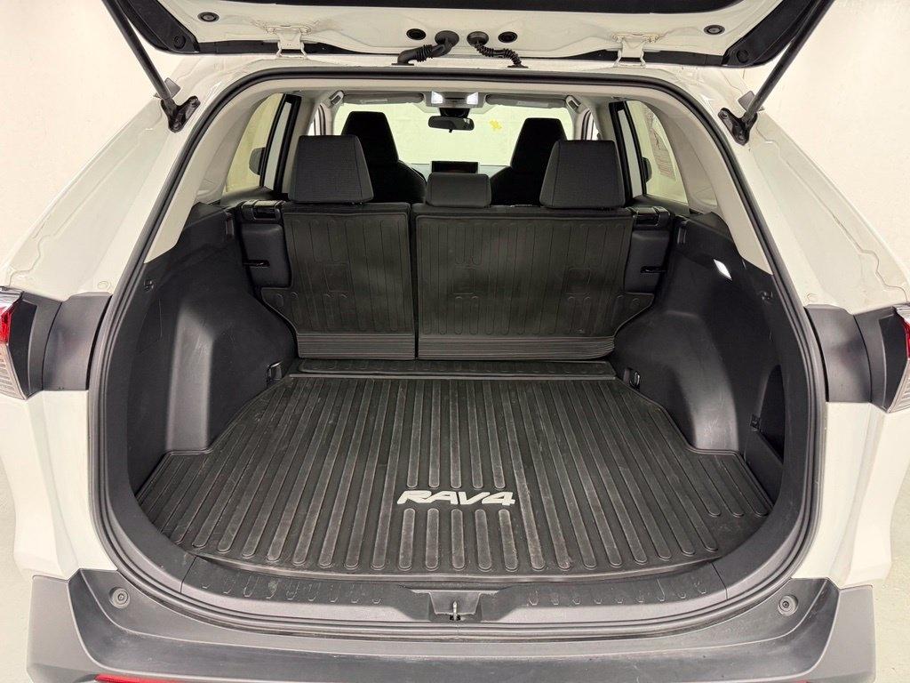 Toyota RAV4  2024