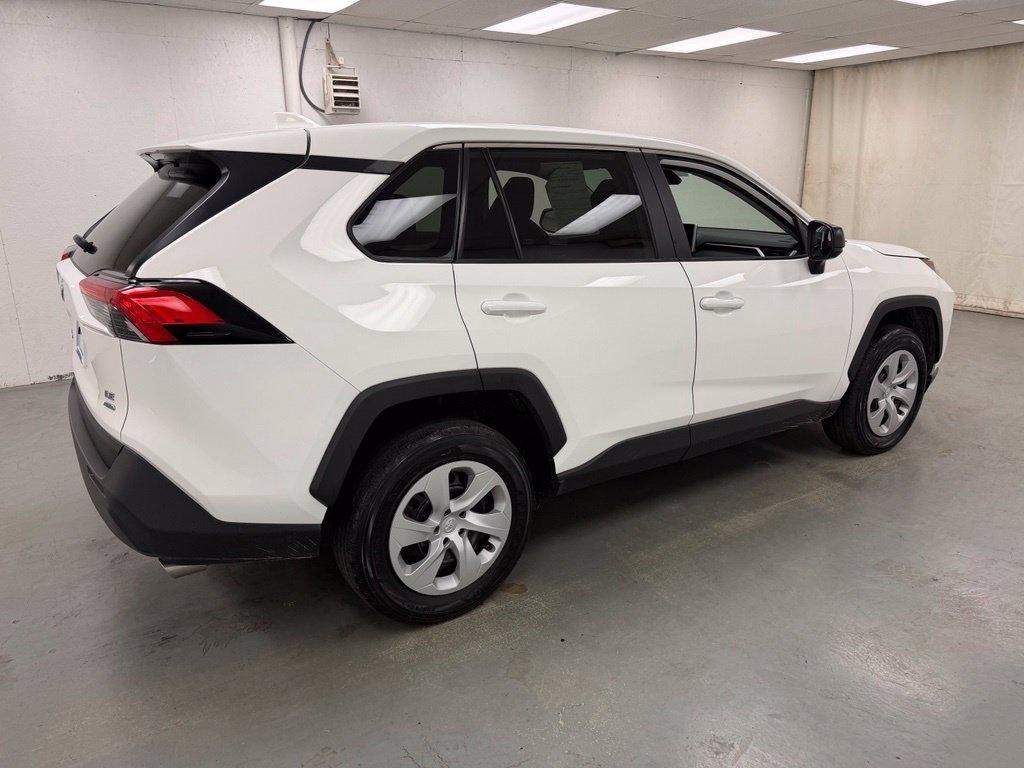Toyota RAV4  2024