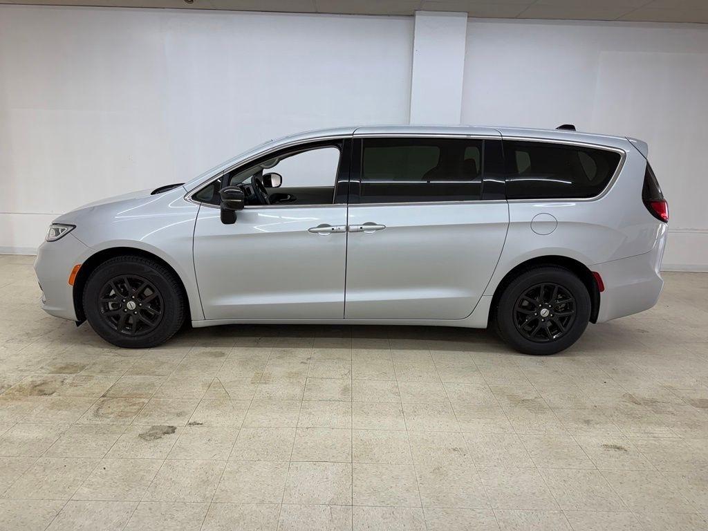 Chrysler Pacifica  2024