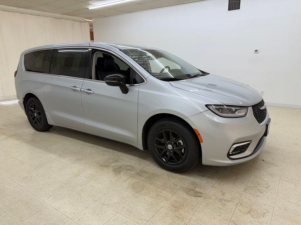 Chrysler Pacifica  2024