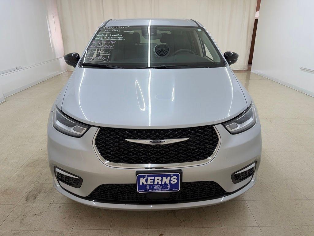 Chrysler Pacifica  2024
