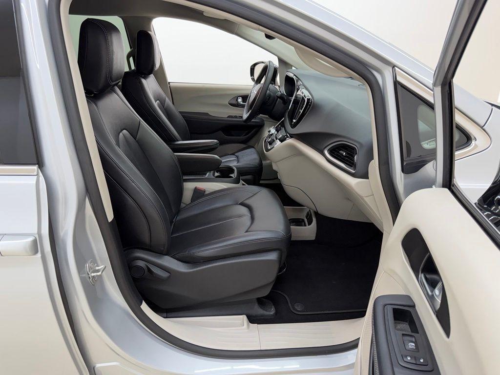 Chrysler Pacifica  2024