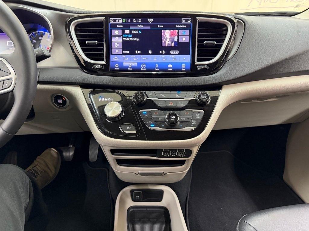 Chrysler Pacifica  2024