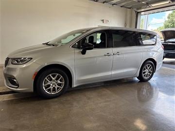 2024 Chrysler Pacifica 