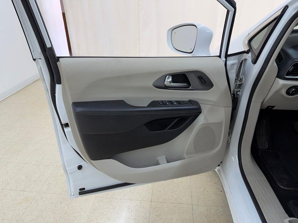 Chrysler Pacifica  2022