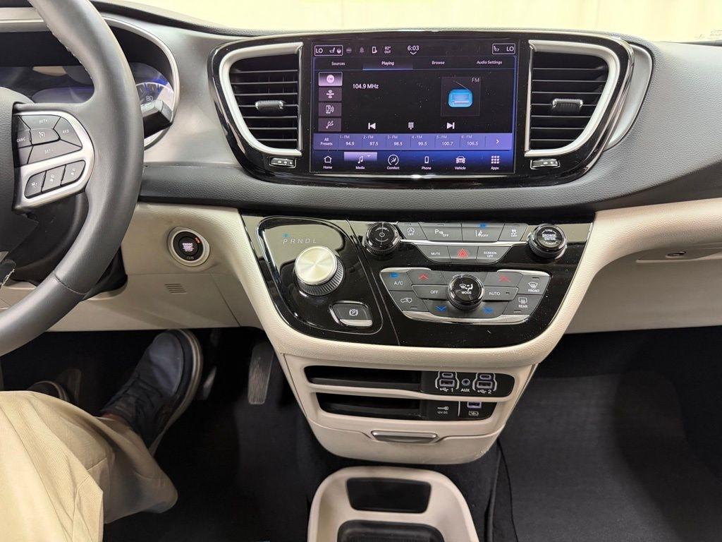 Chrysler Pacifica  2022