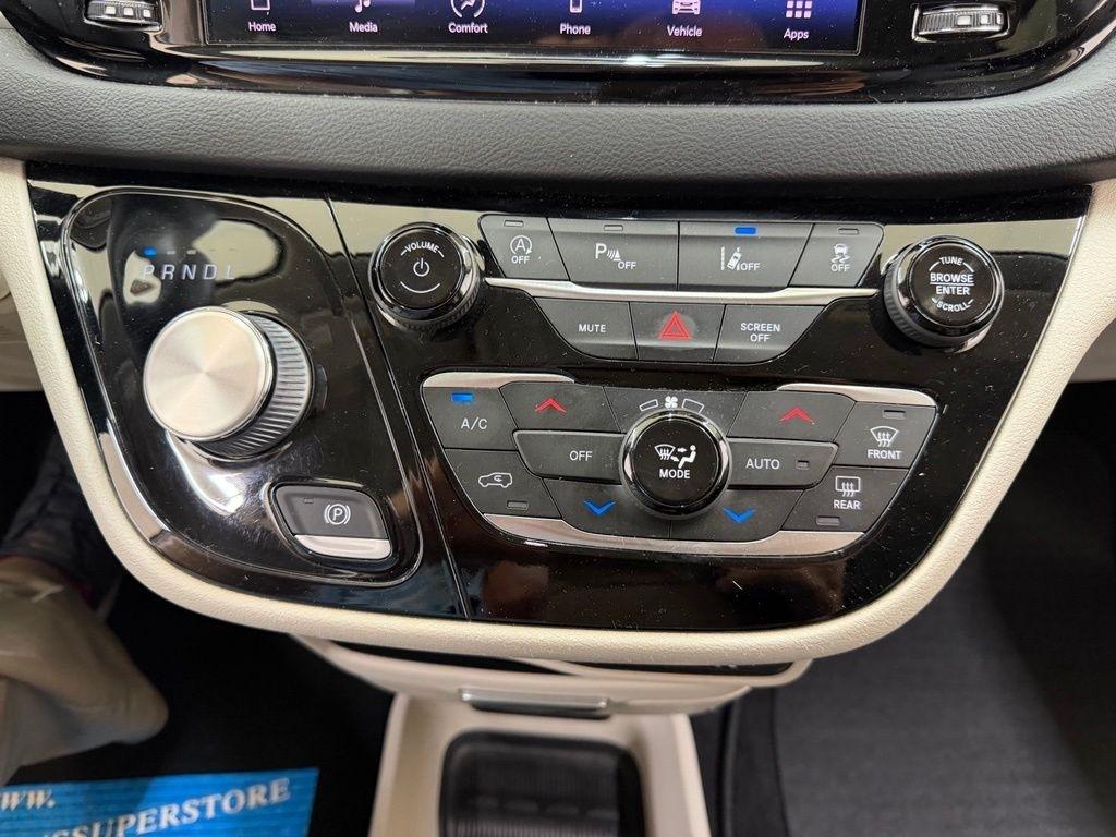 Chrysler Pacifica  2022