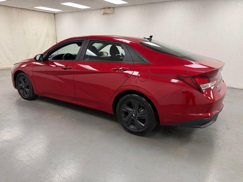 Hyundai Elantra  2022