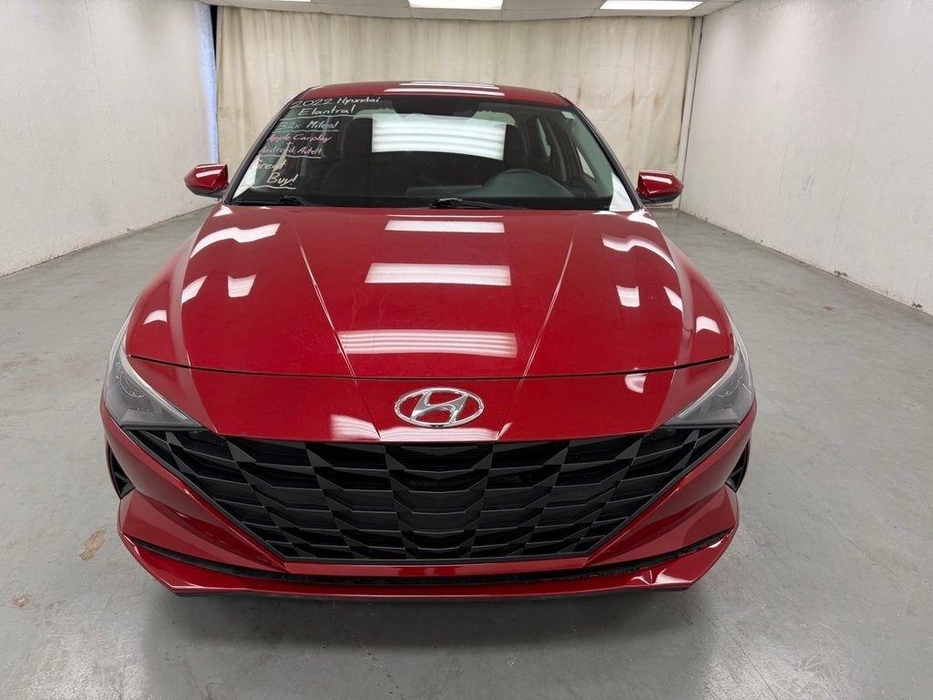 Hyundai Elantra  2022