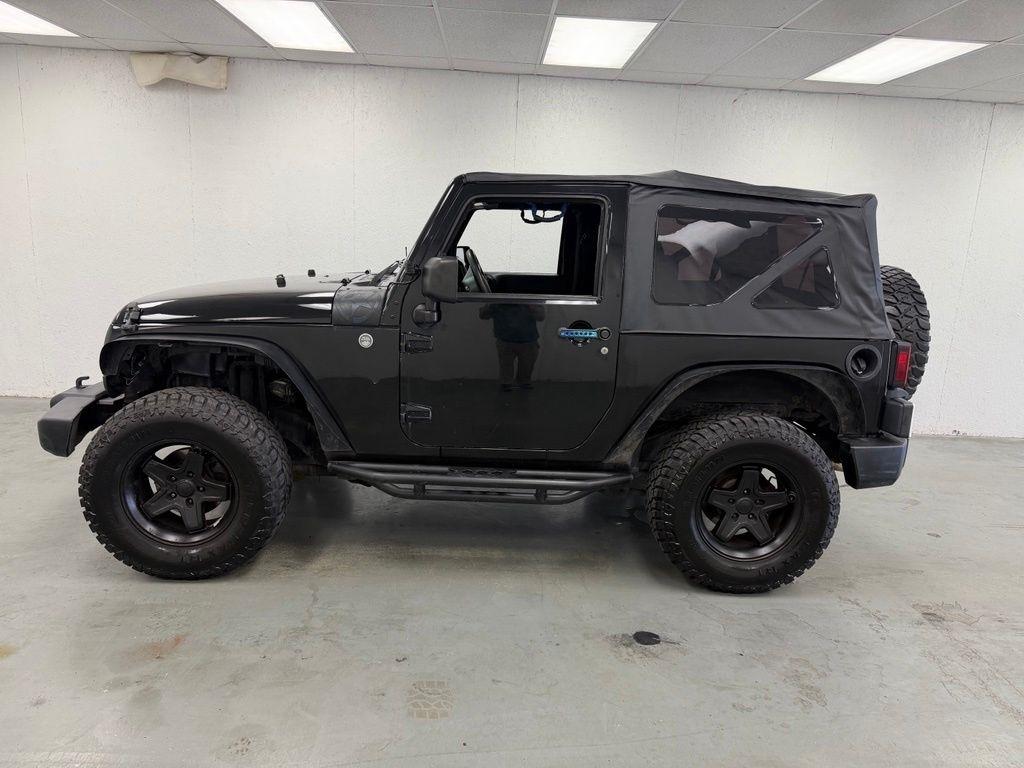 Jeep Wrangler  2011