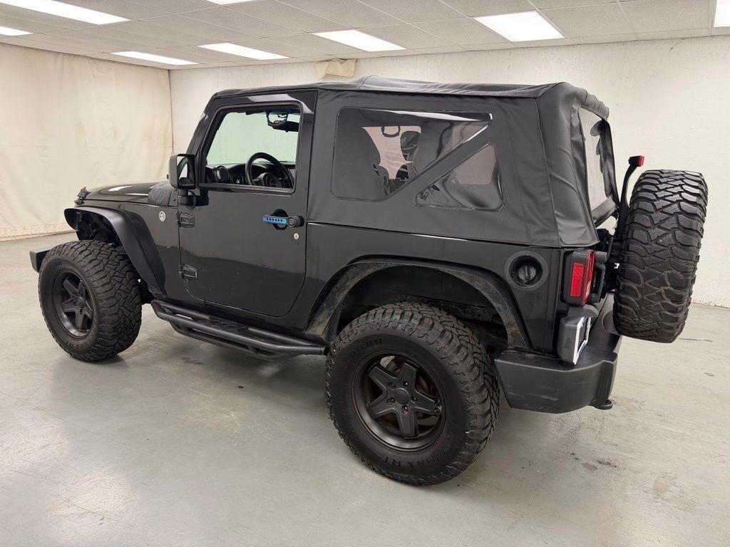 Jeep Wrangler  2011