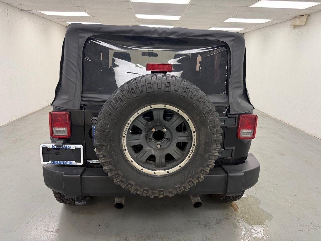 Jeep Wrangler  2011